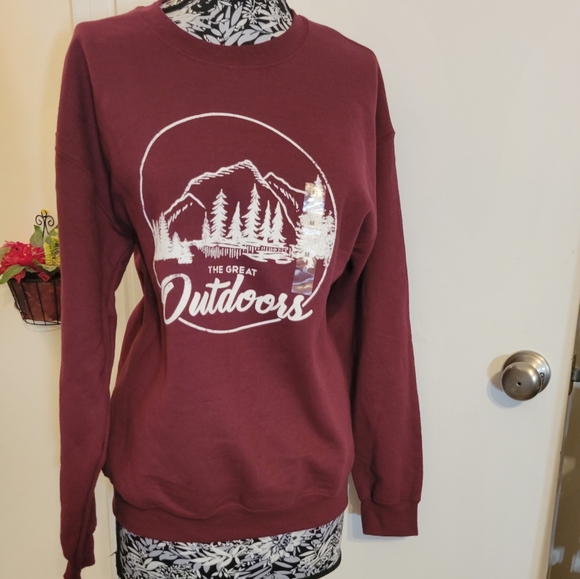 Sonoma the great outdoors maroon pullover